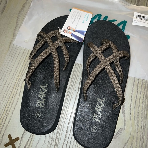 PLAKA flip flops splash sandals - Picture 8 of 10